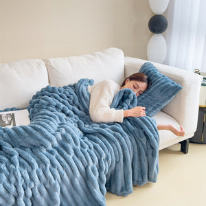 CloudHug™ Velvet Fur Blanket – Ultra-Soft Double-Sided Throw |