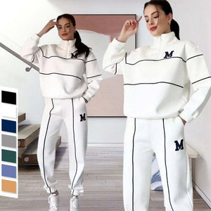 CozyMuse™ women’s lounge set with pullover and sweatpants by Iconiqu Amsterdam