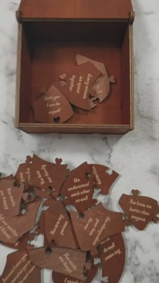 Romantic Wooden Heart Puzzle with Engraved Love Notes – Iconiqu Amsterdam