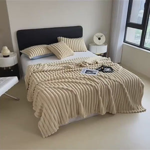 CloudHug™ Velvet Fur Blanket – Ultra-Soft Double-Sided Throw | Iconiqu Amsterdam