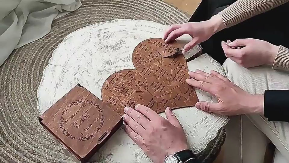 Romantic Wooden Heart Puzzle with Engraved Love Notes – Iconiqu Amsterdam